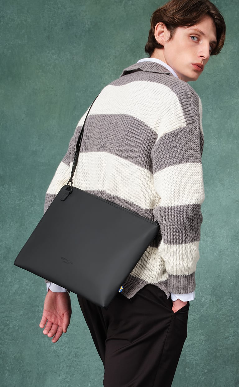 【GASTON LUGA】Splash Crossbody Bag ブラック Spläsh Crossbody Bag | Lightweight & Waterproof for Everyday