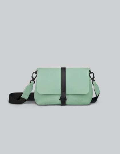 Däsh Daily Backpack 14" – Compact & Waterproof Everyday Bag