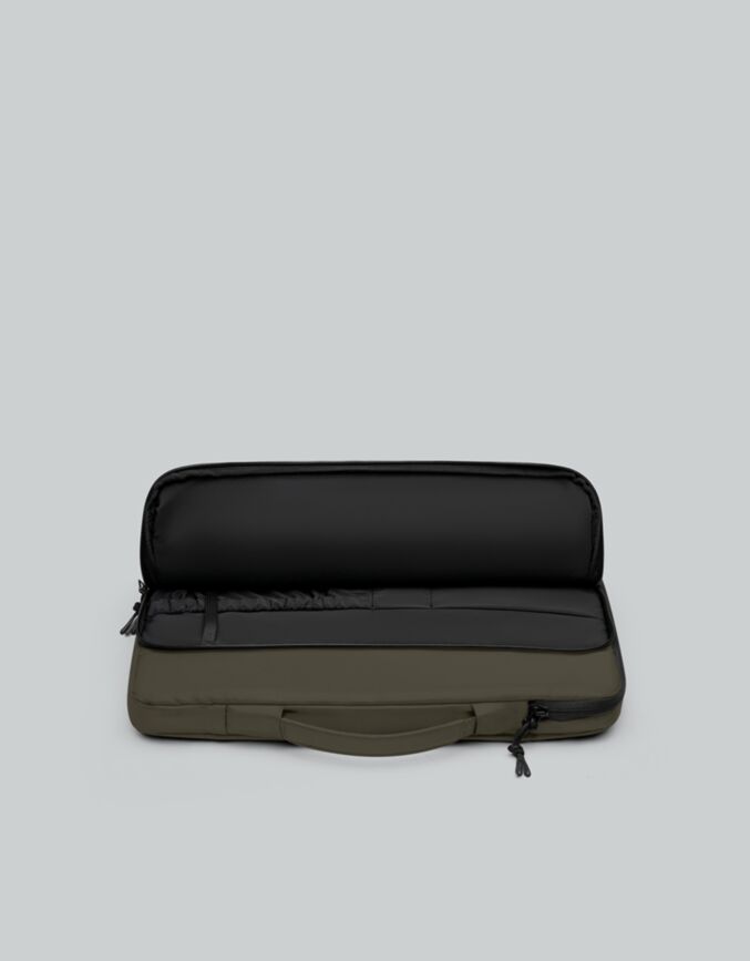 Däsh Cushioned Briefcase 16