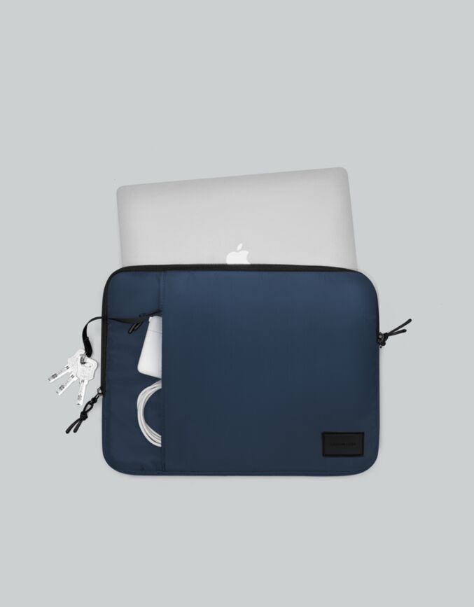 Däsh Cushioned Case 13