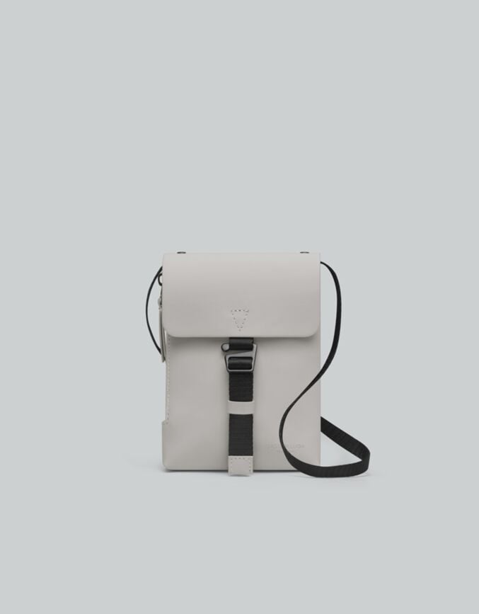 Däsh Daily Backpack 14" – Compact & Waterproof Everyday Bag