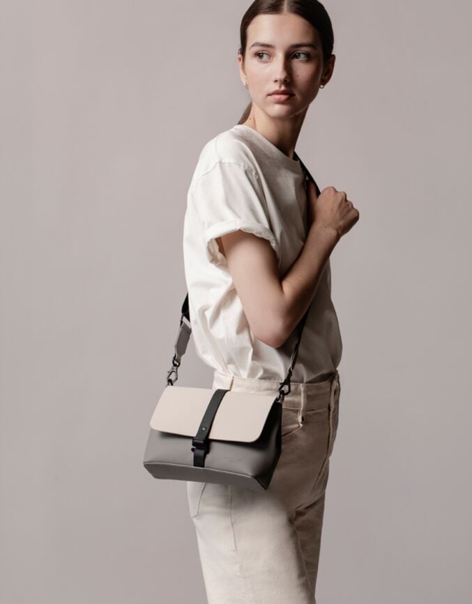 Spläsh Crossbody Bag 奶油白/燕麥灰