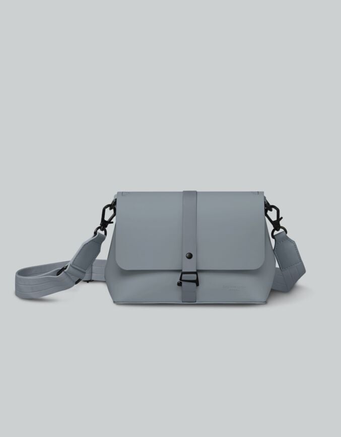 Däsh Daily Backpack 14" – Compact & Waterproof Everyday Bag