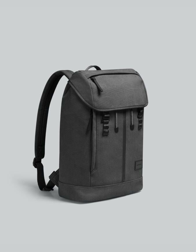 Spläsh Front-Zip Backpack - 15 Weave Washed Black