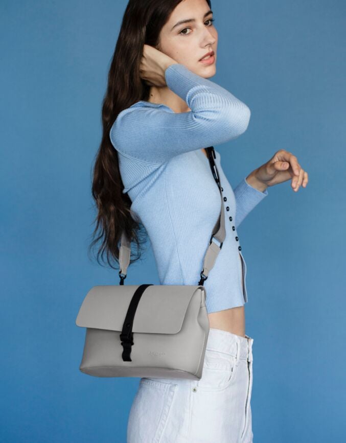 Spläsh Crossbody Medium 灰褐色