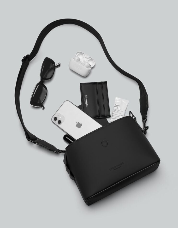 Spläshini - Clean, contemporary, compact crossbody bag.