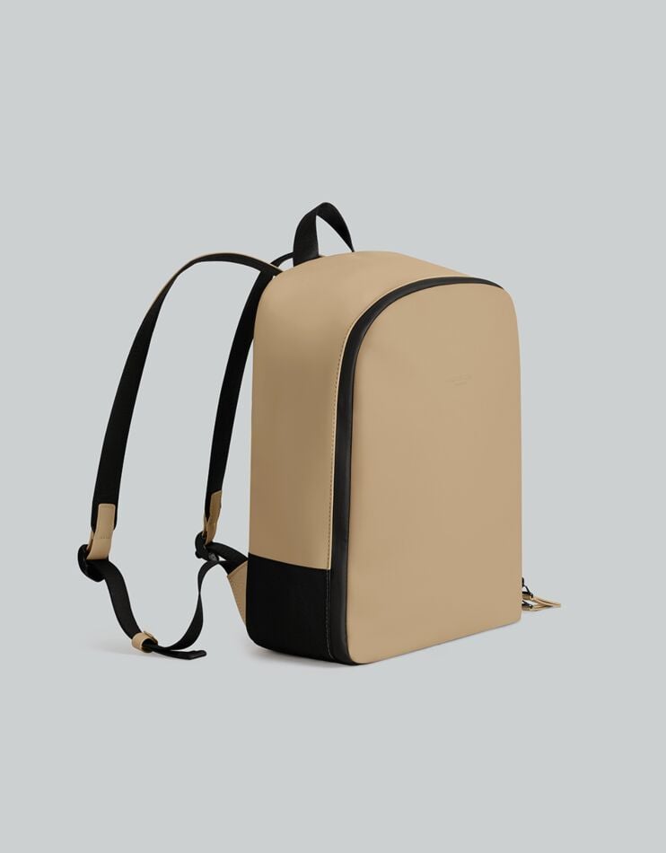 Däsh Daily Backpack 14" – Compact & Waterproof Everyday Bag