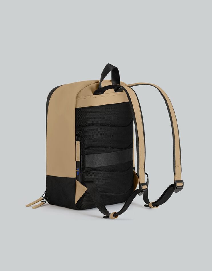 Däsh Daily Backpack 14" – Compact & Waterproof Everyday Bag