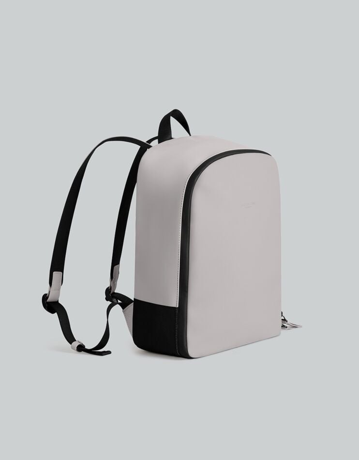 Däsh Daily Backpack 14" – Compact & Waterproof Everyday Bag