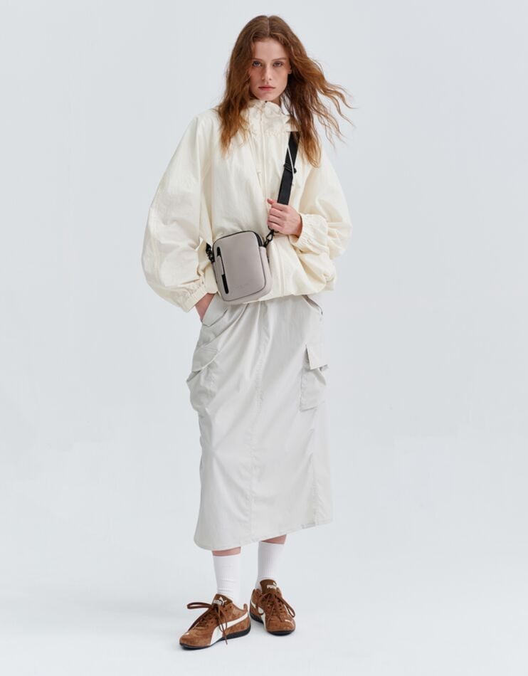Däsh Verti Crossbody | Slim Waterproof Crossbody Bag