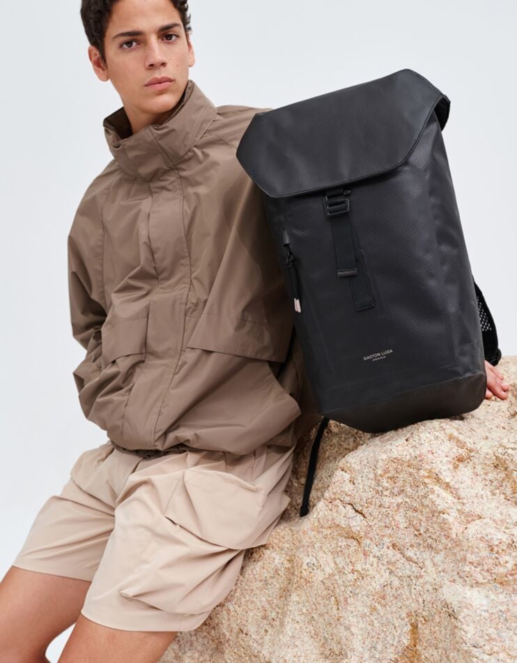 DuoSeal Flap Backpack 14” – Secure & Stylish