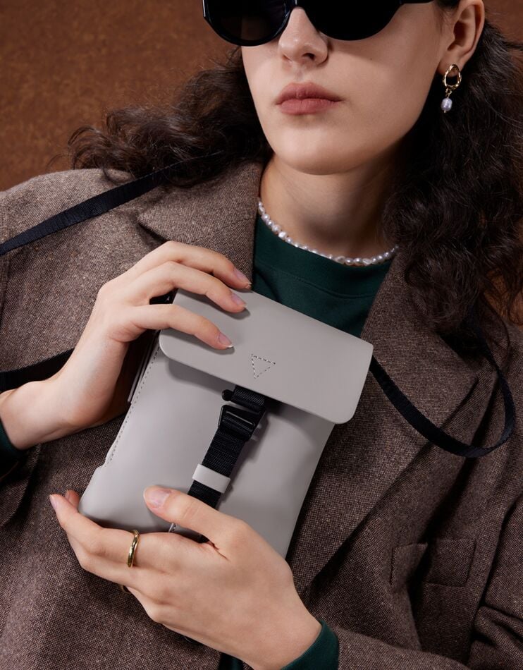 Spläsh Mini crossbody bag - Waterproof, sustainable, chic crossbody bag