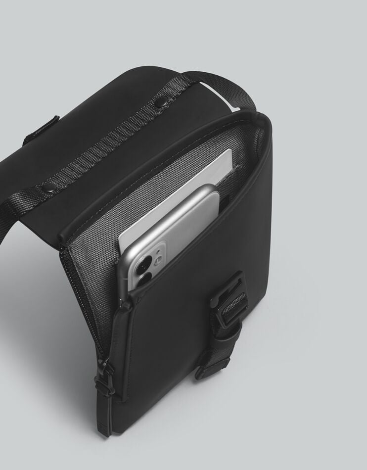 Spläsh Mini crossbody bag - Waterproof, sustainable, chic crossbody bag