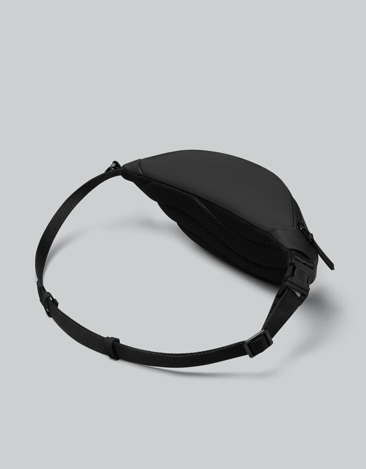 Spläsh Bum Bag - Minimal sporty style bag fits all your necessities.
