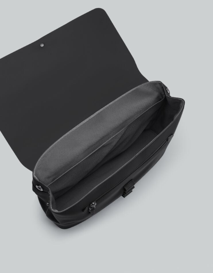 Spläsh crossbody bag - Waterproof, sustainable, chic crossbody bag