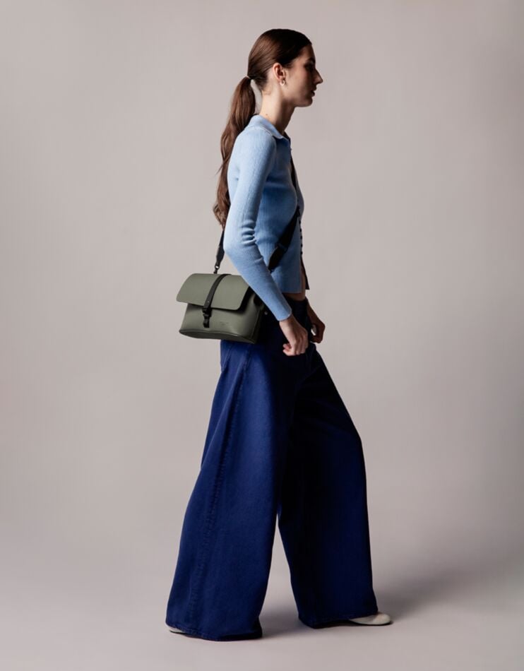 Spläsh Crossbody Medium Olive – Waterproof Everyday Bag