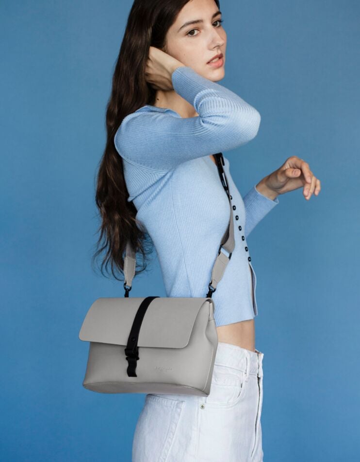 Spläsh Crossbody Medium Taupe – Waterproof Everyday Bag