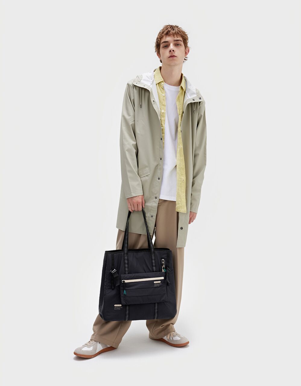 Lightweight Shopper Good storage for all your essentials