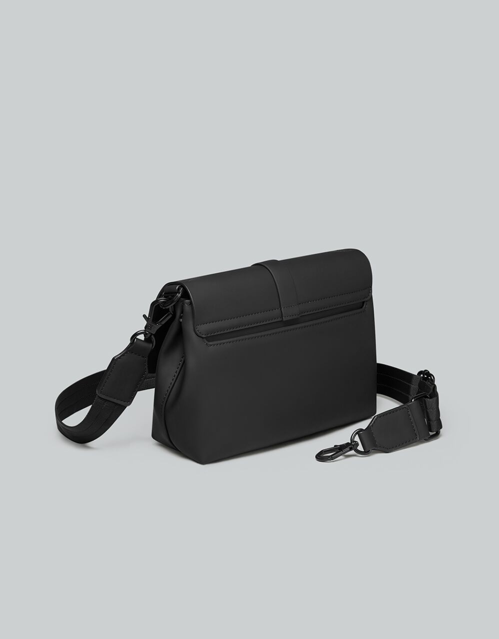 Spläsh Crossbody Bag - Waterproof, Sustainable, Chic