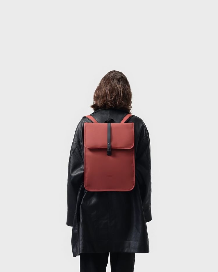 Gaston Luga’s stripped down version of their signature backpack, Spläsh. Däsh 13” backpack is a compact yet functional backpack for your daily commute or weekend adventures with a 13” laptop compartment.Available in all our online stores at gastonluga.com :)#gastonluga