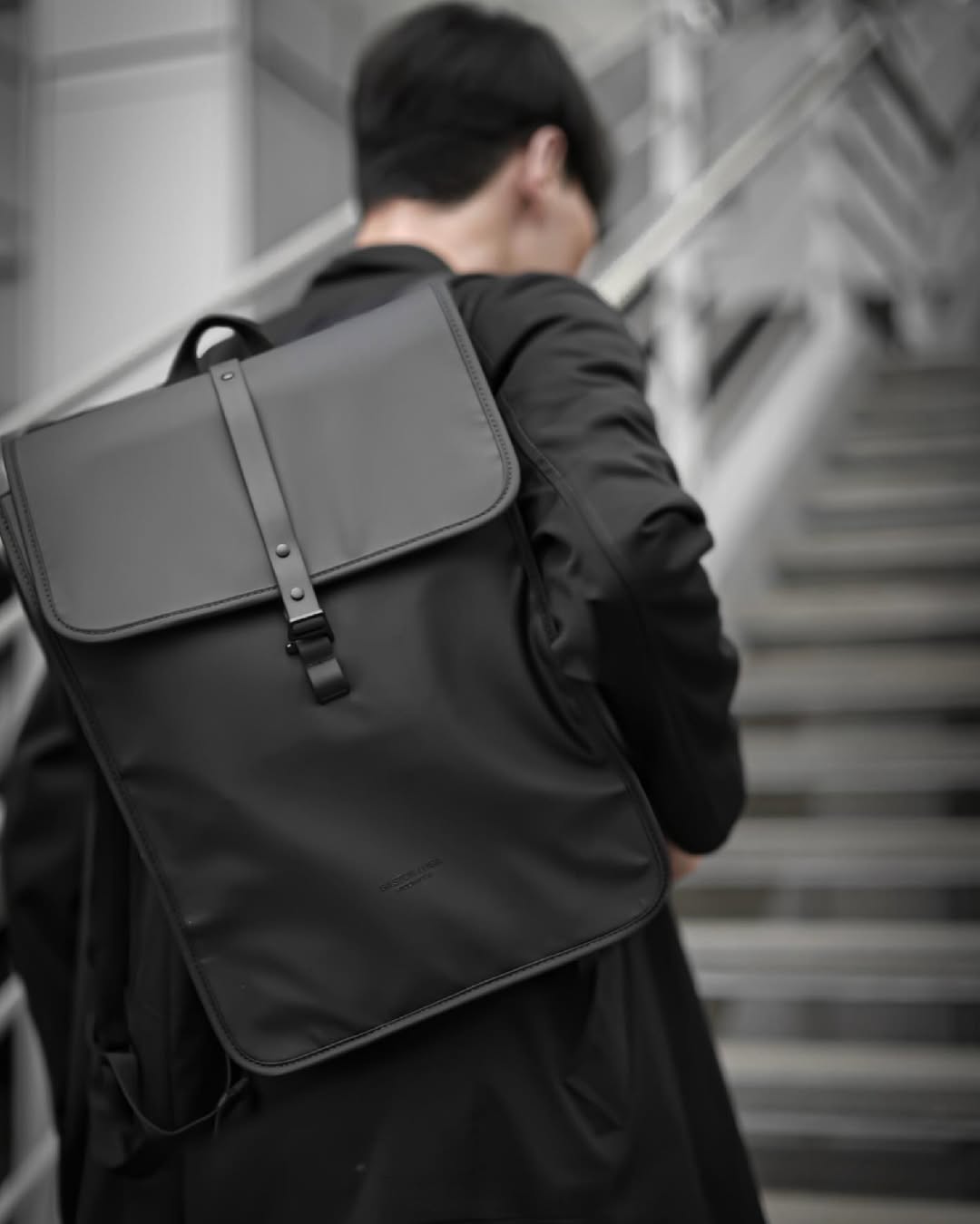@imtedyao carries the Däsh Backpack—made for the modern explorer.⁠⁠#gastonluga