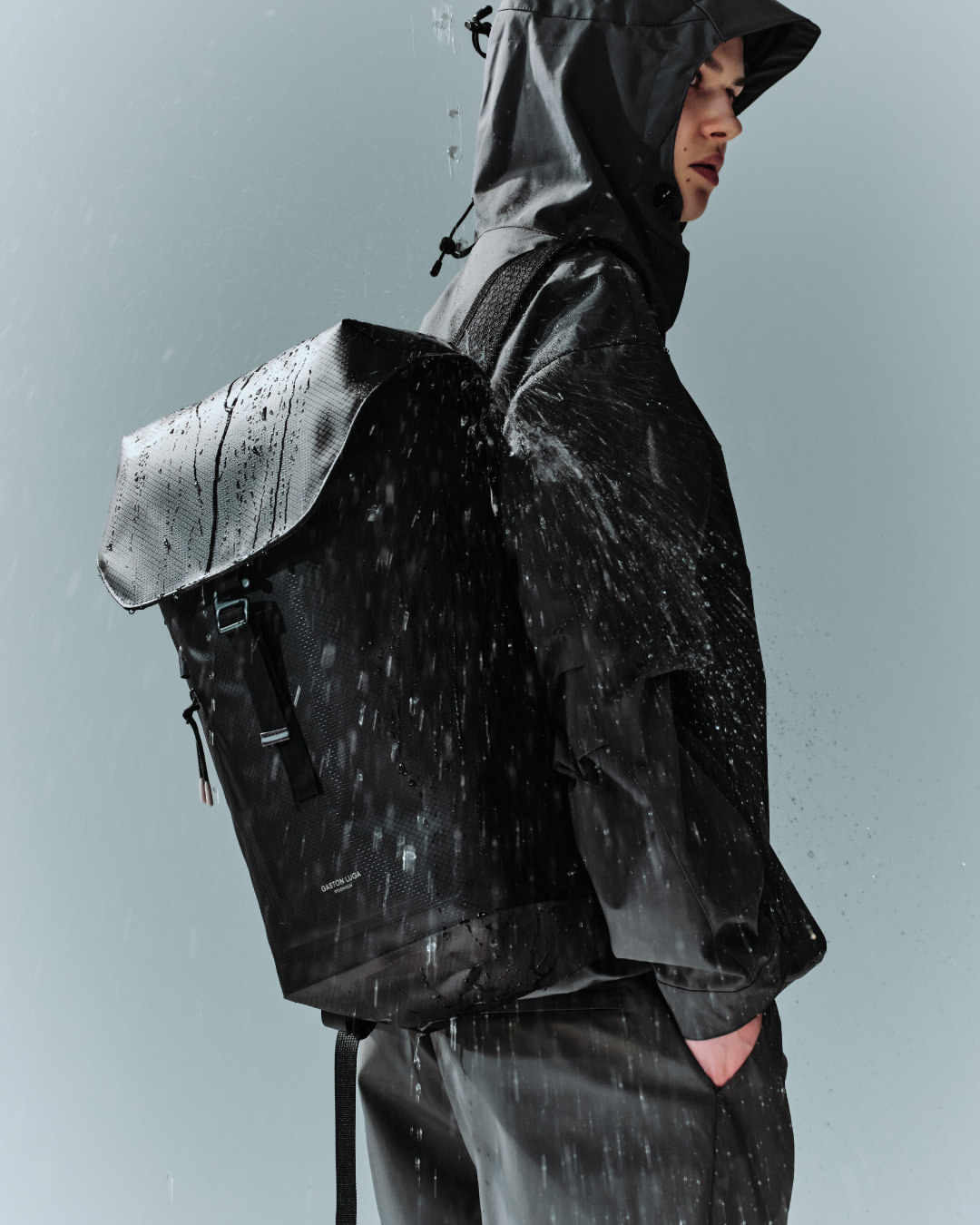 Meet the new Lightweight DuoSeal Flap Backpack 14.⁠⁠With a roomy interior, breathable mesh back, and adjustable straps, it makes carrying your essentials a breeze. Plus, the waterproof rating of >20,000mm keeps everything safe, no matter the weather! ⁠
⁠
#gastonluga⁠