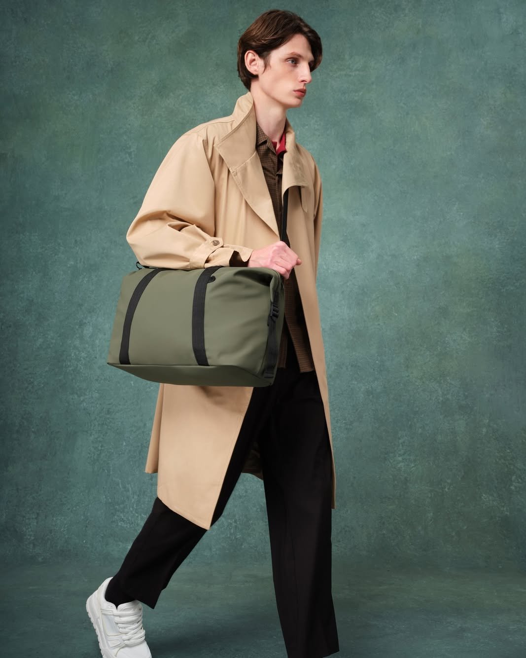 Rain or shine, mood over weather. Däsh Bumbag for the quick grabs. Däsh Weekender S for everything else.⁠⁠Explore the full drop at gastonluga.com⁠⁠#gastonluga⁠