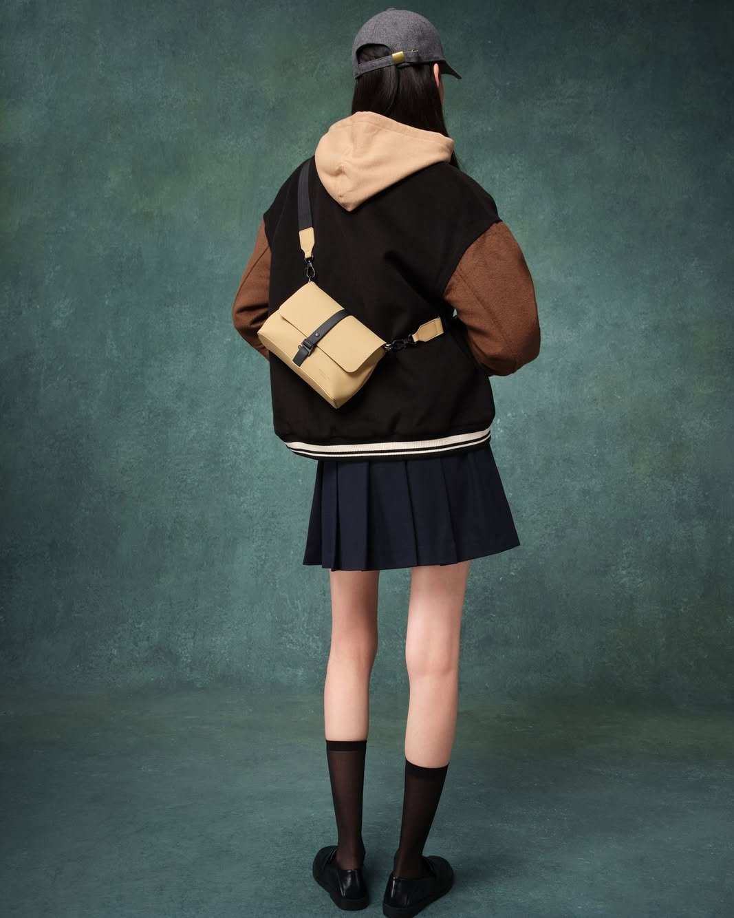 Neutral but never boring — Spläsh Crossbody in Latte.⁠⁠Discover all new AW25 shades at gastonluga.com.⁠⁠#gastonluga
