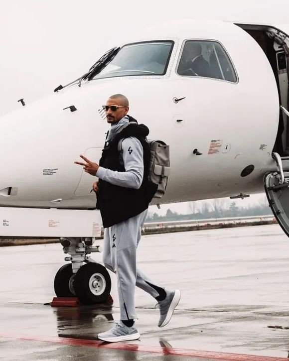 Your adventures, scaled for your world.⁠⁠See @edwinjackson11’s travel picks + save 20% now ✌️⁠⁠#gastonluga