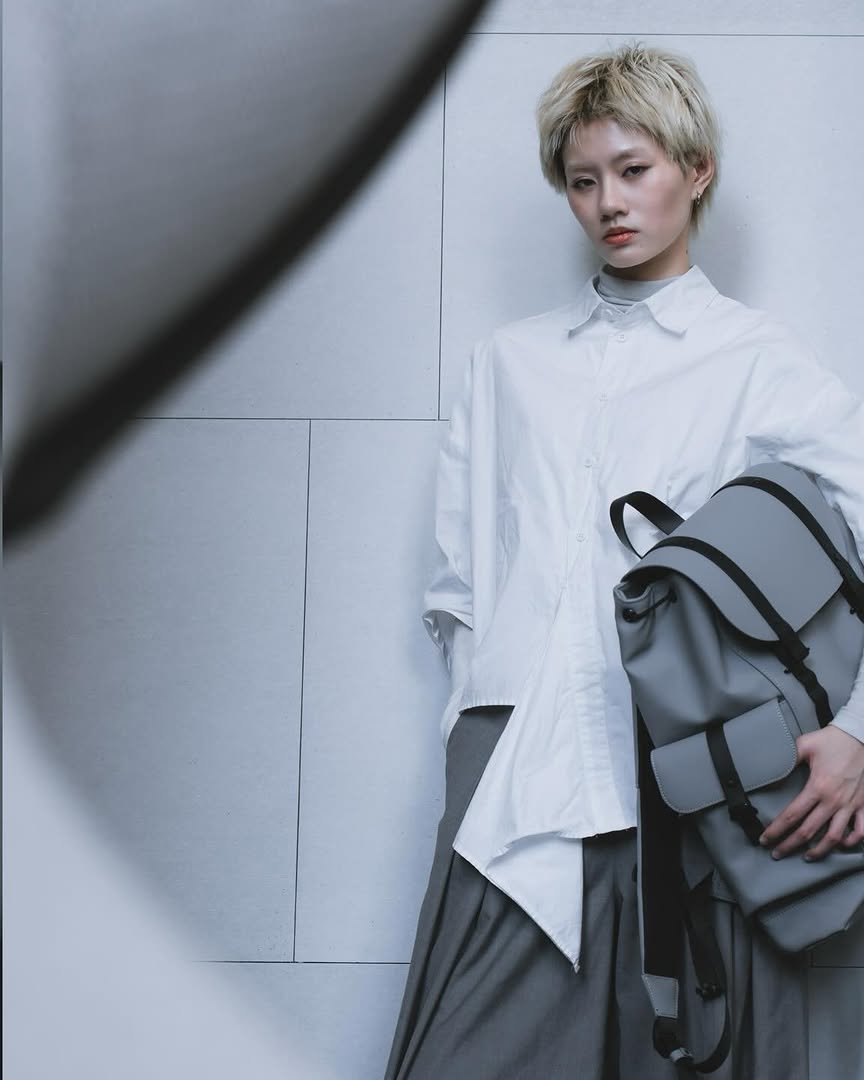 Forecast: packed and prepared.Water-resistant, laptop-ready, city-approved.Meet the Spläsh Utility Backpack 16” in Granite.#GastonLuga #anywherewithgl
