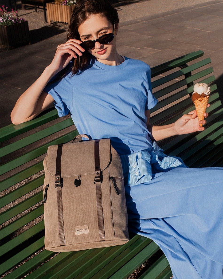 No rush. Just the right bag. ????The Spläsh 2.0 Backpack - 16 Weave — recycled cotton canvas that gets better with every use. Breathable, sturdy, and thoughtfully organised for whatever the day brings. #GastonLuga #AnywhereWithGL