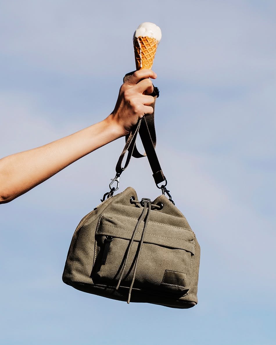 Some things deserve both hands. ????The Spläsh Bucket Crossbody Weave is built for wherever the day takes you. Detachable shoulder strap, hand strap, outer zip pocket — everything where you need it, nothing you dont.#GastonLuga #AnywhereWithGL #weavecollection