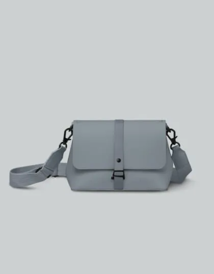Däsh Daily Backpack 14" – Compact & Waterproof Everyday Bag