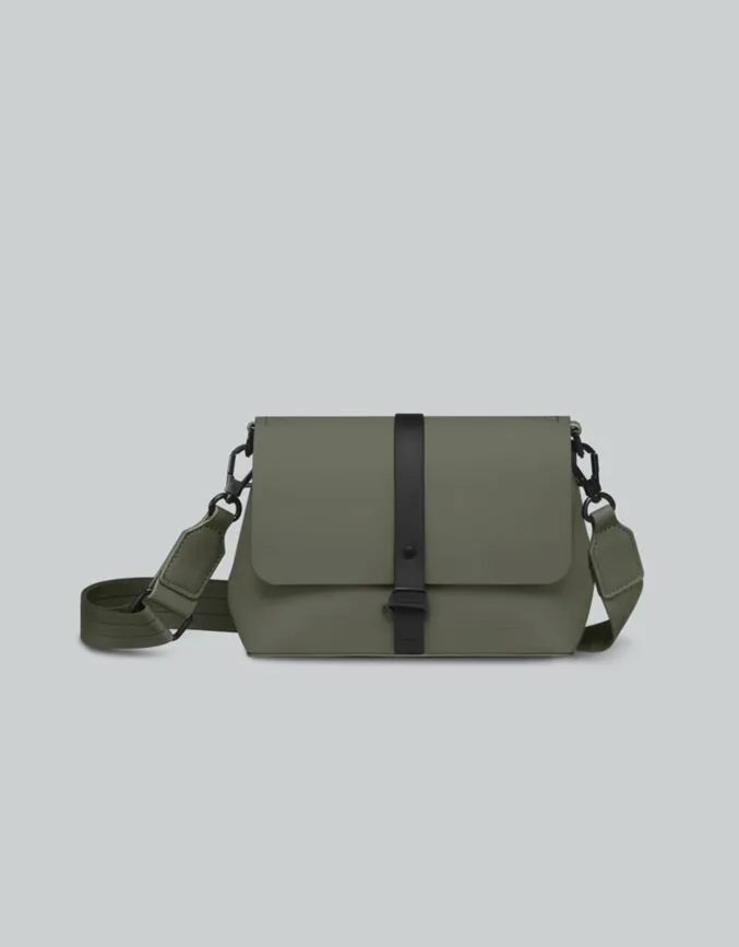 Däsh Daily Backpack 14" – Compact & Waterproof Everyday Bag