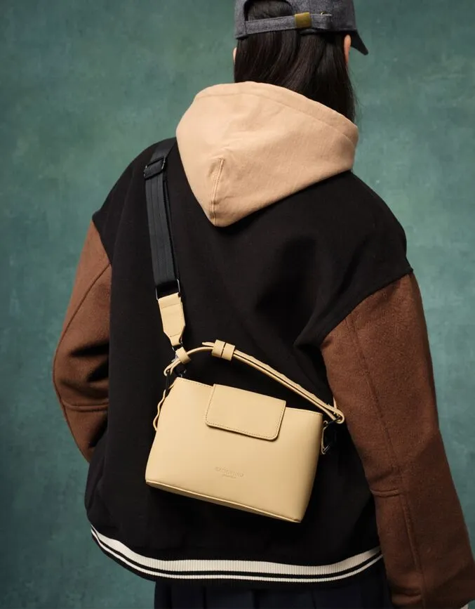 GL X Nikon Spläsh Crossbody ブラック Amazon.com : Nikon GL X Splash Crossbody Bag : Electronics