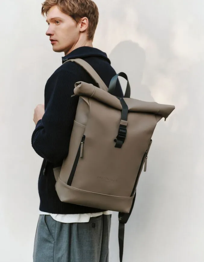 Däsh Daily Backpack 14" – Compact & Waterproof Everyday Bag
