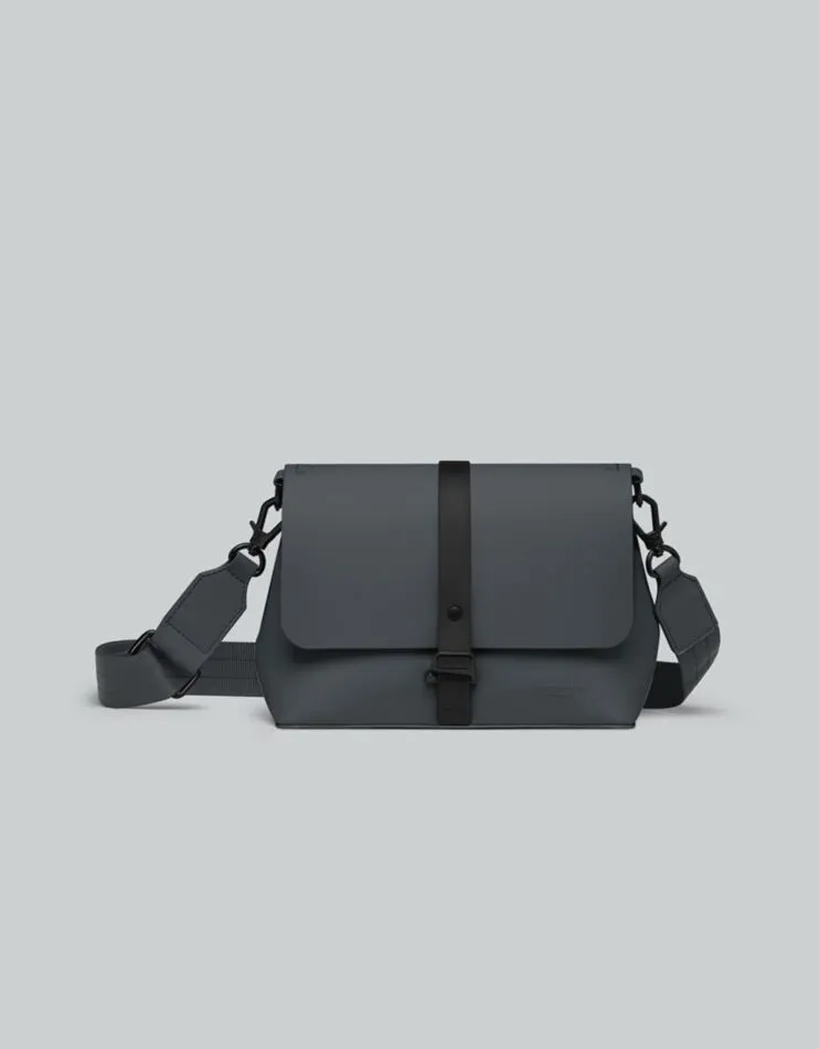 Spläsh crossbody bag - Waterproof, sustainable, chic crossbody bag
