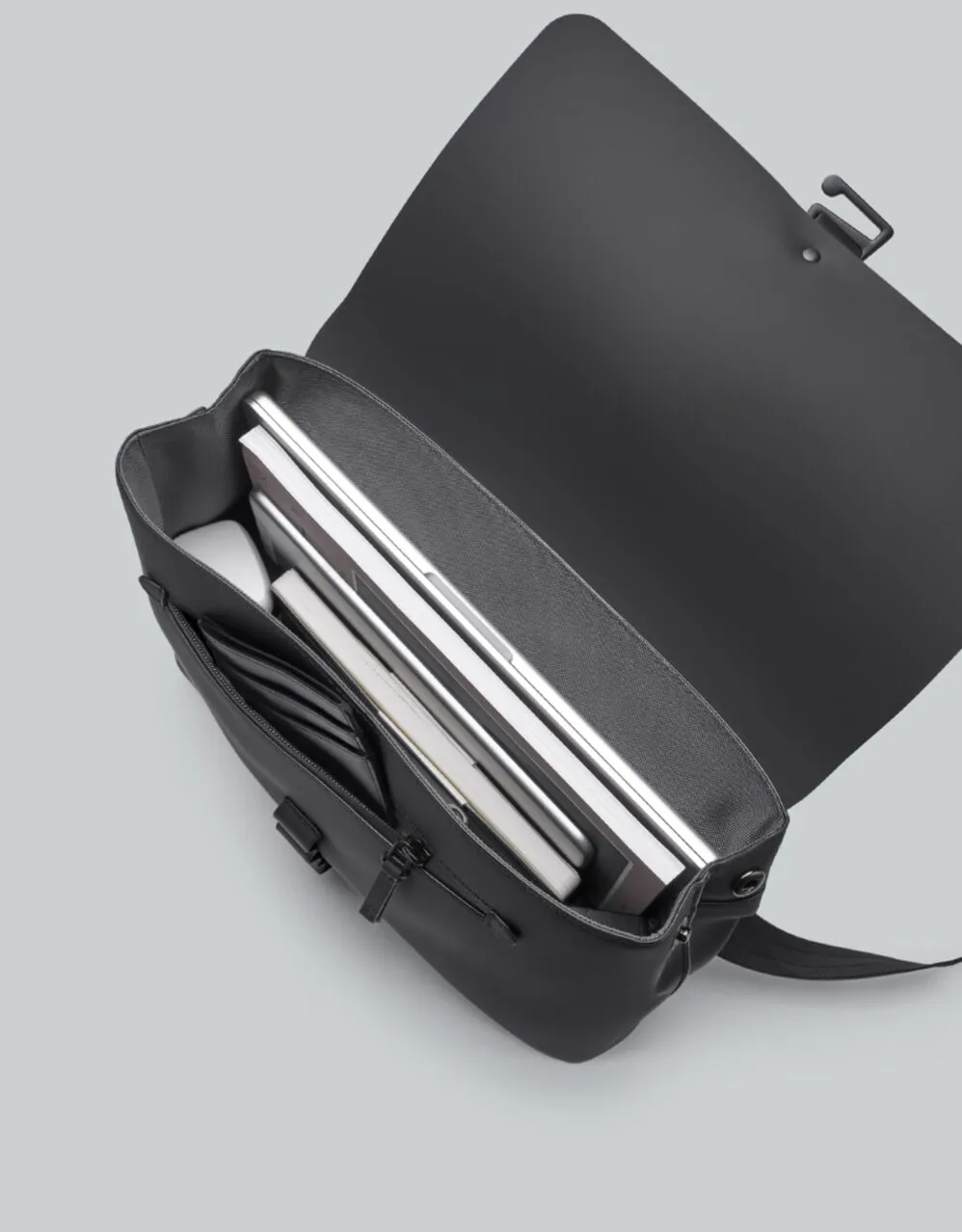 Spläsh crossbody bag - Waterproof, sustainable, chic crossbody bag