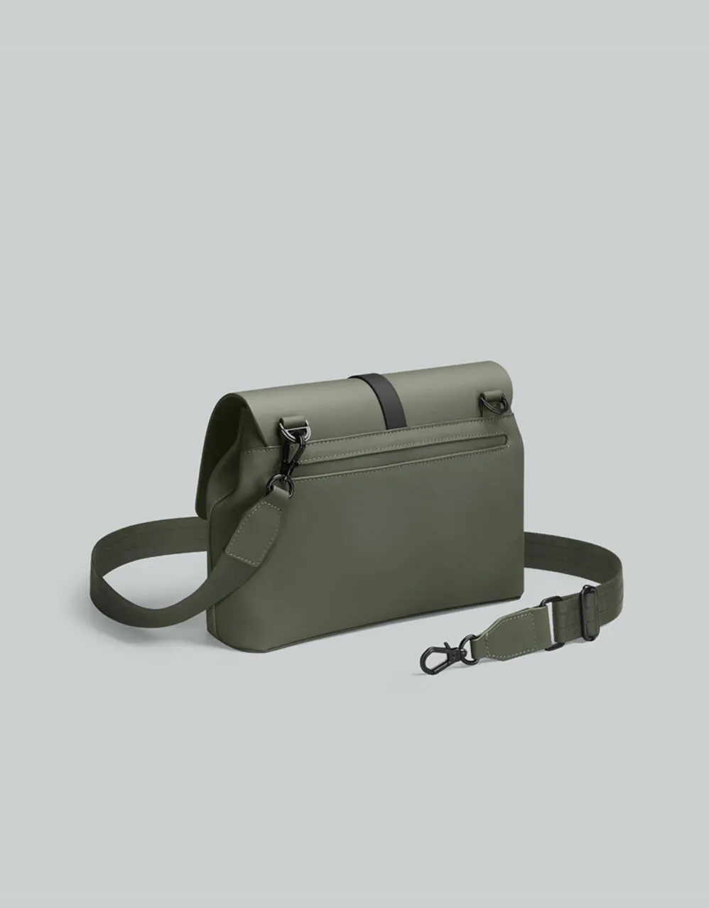 Spläsh Crossbody Medium Olive – Waterproof Everyday Bag