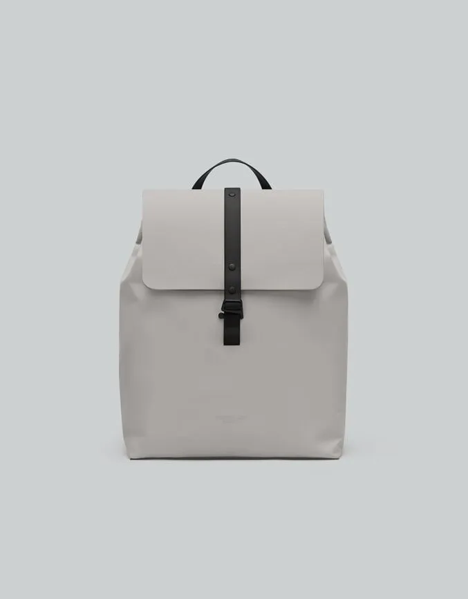 Däsh Bucket Backpack  Taupe